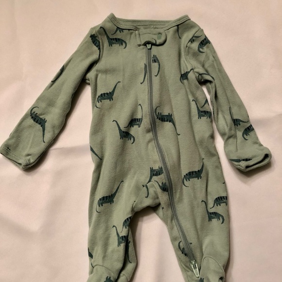 Carter’s Sleep-n-play two way zipper onsies, set of 4 - Picture 10 of 13